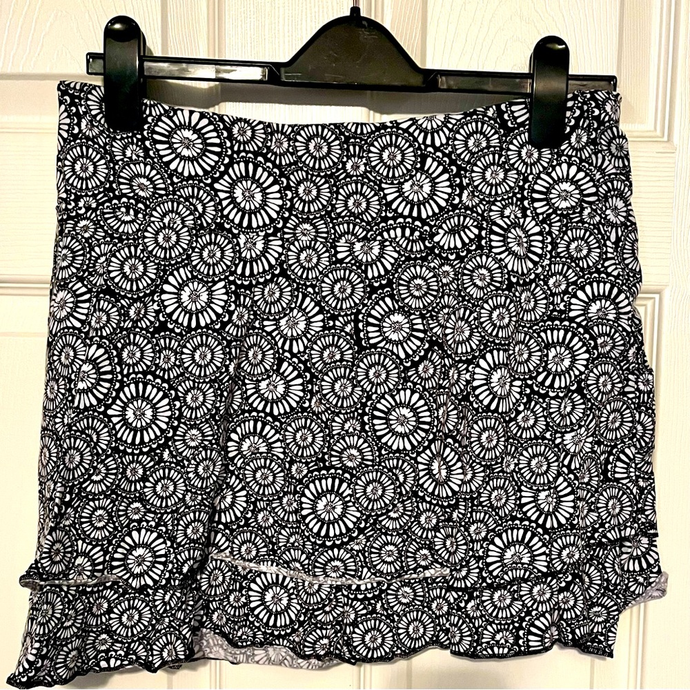 Ann Taylor Loft Medium black and white; two tiered ruffle skirt